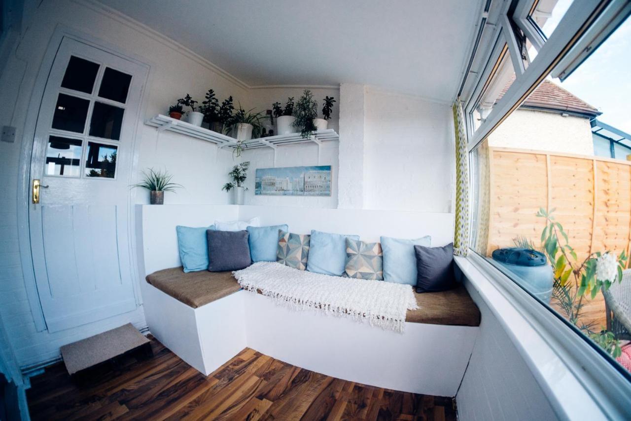 Bijou Annexe, Sea View, Private Entrance & Parking - Folkestone Hotel Bagian luar foto