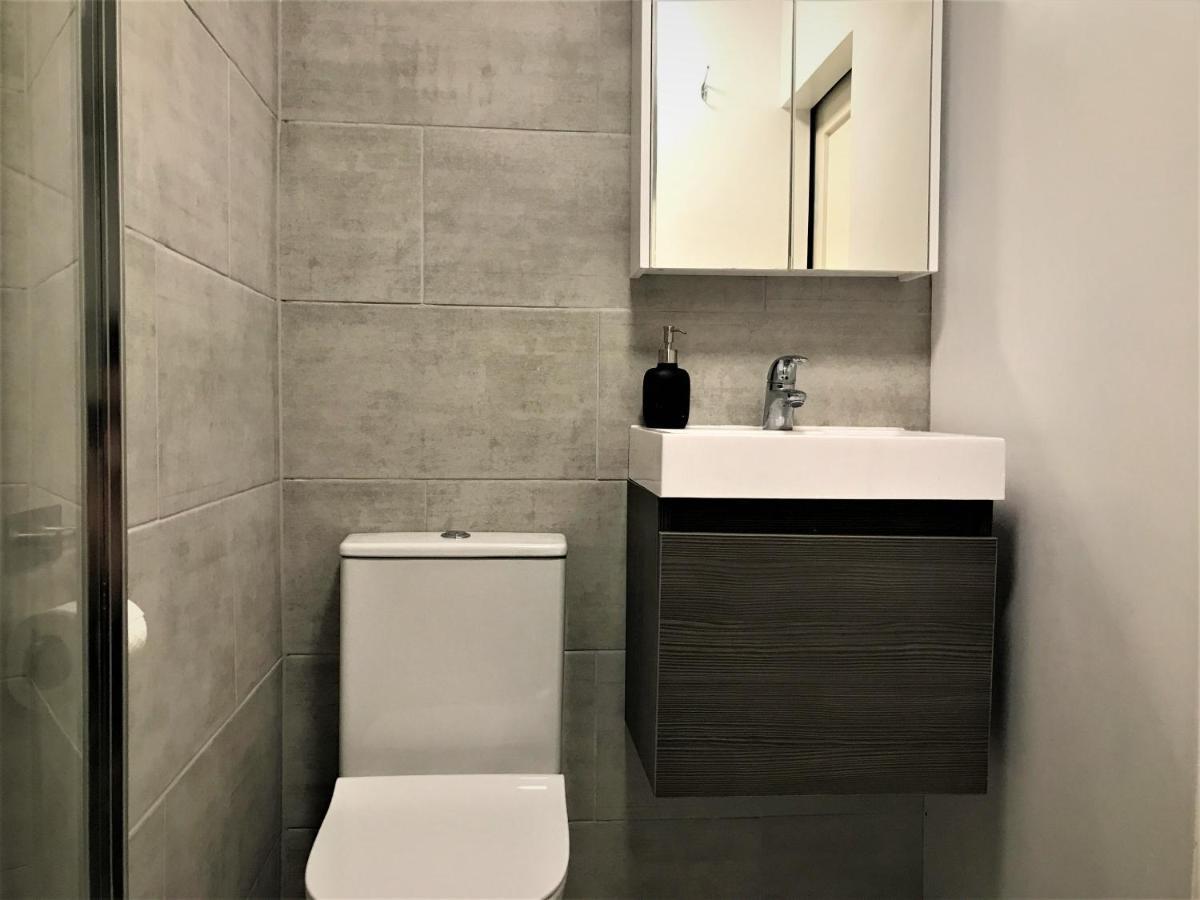 Bijou Annexe, Sea View, Private Entrance & Parking - Folkestone Hotel Bagian luar foto