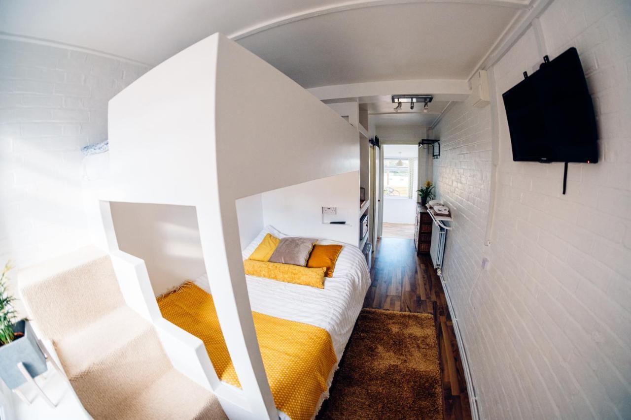 Bijou Annexe, Sea View, Private Entrance & Parking - Folkestone Hotel Bagian luar foto