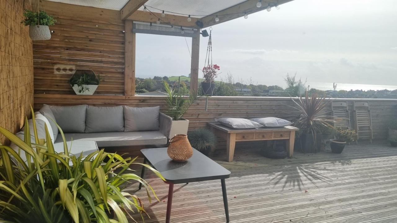 Bijou Annexe, Sea View, Private Entrance & Parking - Folkestone Hotel Bagian luar foto