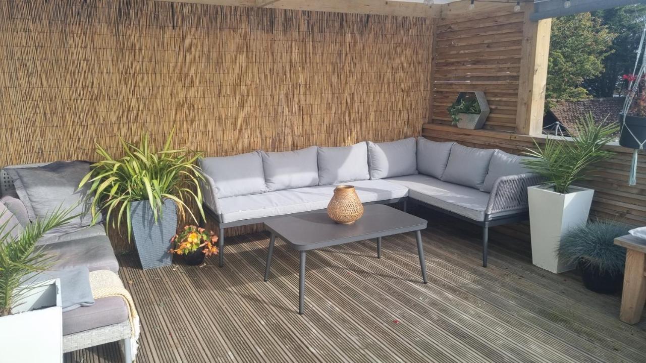 Bijou Annexe, Sea View, Private Entrance & Parking - Folkestone Hotel Bagian luar foto