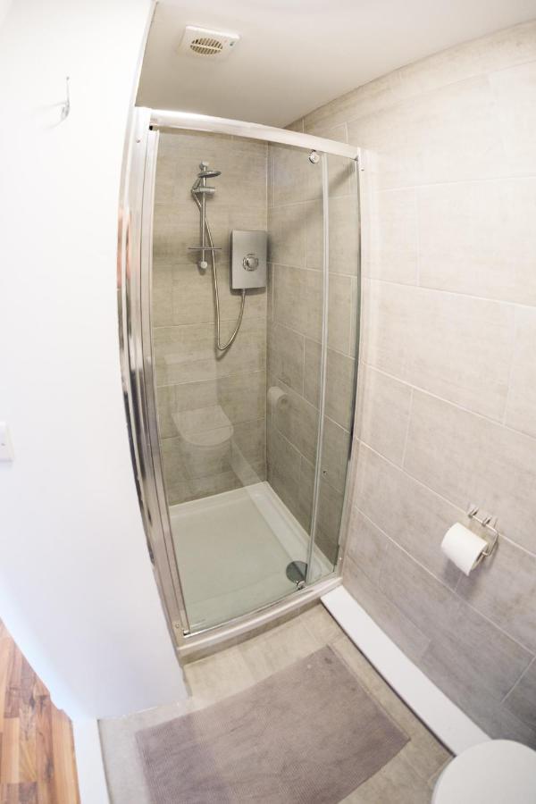Bijou Annexe, Sea View, Private Entrance & Parking - Folkestone Hotel Bagian luar foto